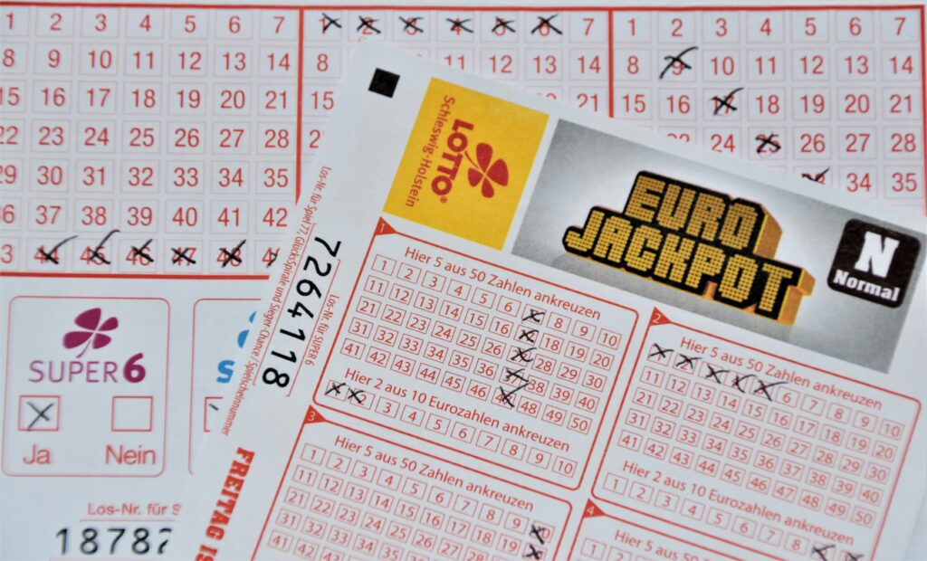 Expert Tips for Choosing Your Jackpot Numbers